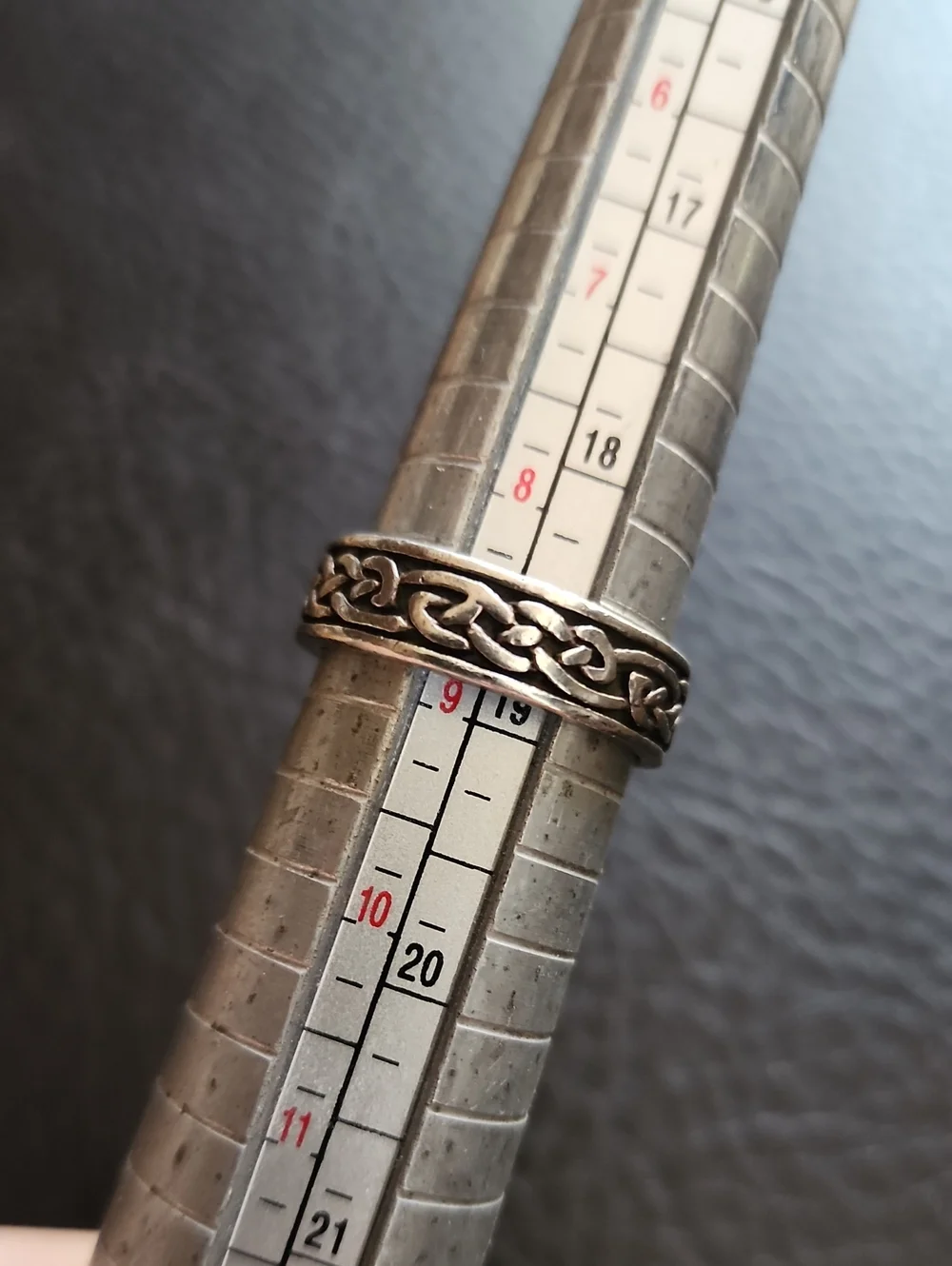 Sterling Silver Celtic Knot Pattern Ring- Size 8.75